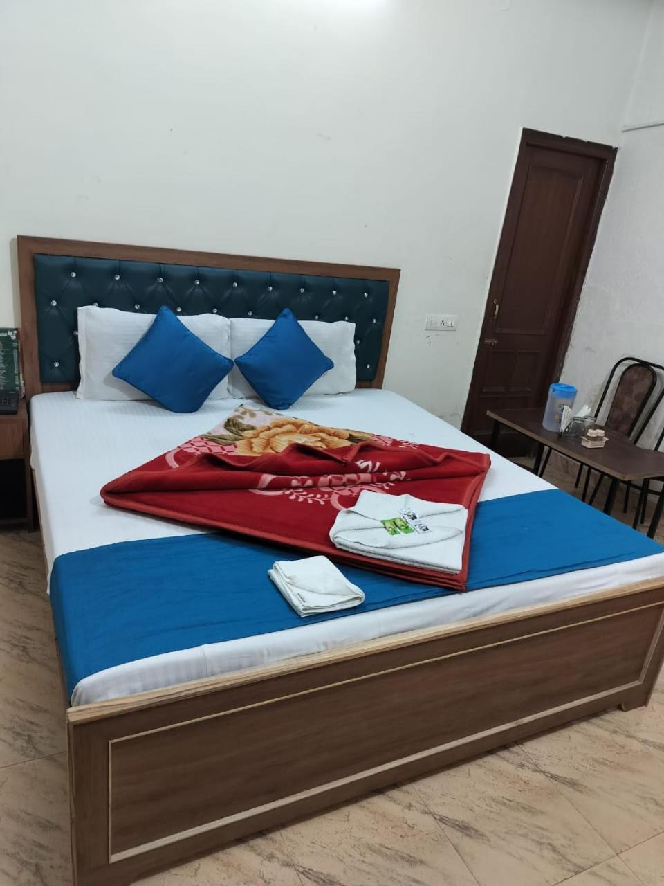 Hotel Holiday Inn Paradise Chandīgarh Exterior foto